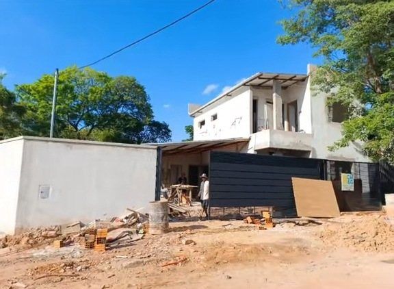 Dúplex en construcción en Lambaré